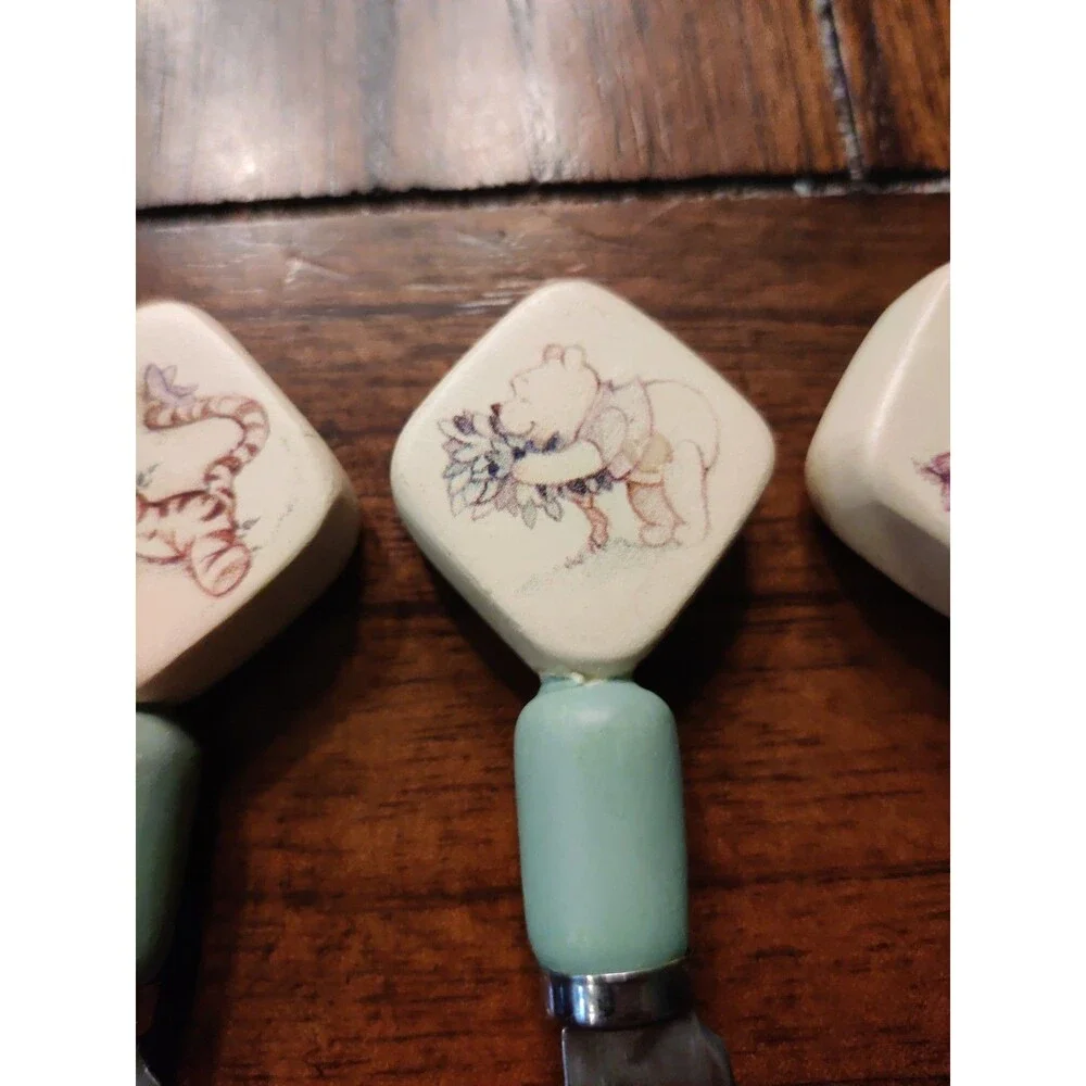 Vintage Set of 4 Spreaders Cheese Butter WINNIE THE POOH Disneyland At Home Read